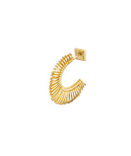 Carica l&#39;immagine nel visualizzatore di Gallery, Small pendant earring with threadlike moving elements | Peruffo Jewels