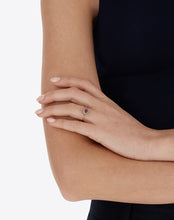 Carica l'immagine nel visualizzatore di Gallery, Anello "Reverse Baby" double face in oro, rubini, diamanti e cristallo di rocca