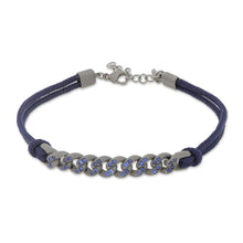 Carica l'immagine nel visualizzatore di Gallery, BRACCIALE GROUMETTE NAUTICA IN TITANIO CON ZAFFIRI BLU E LACCIO BLU NAVY