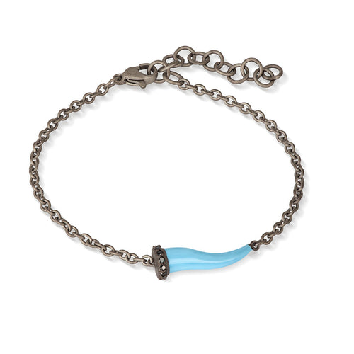 MANO J. BRACCIALE CHARMS CON CORNETTO SMALTATO AZZURRO IN TITANIO, 5 BLACK E CATENA