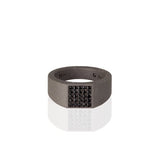 MANO J. ANELLO UOMO IN TITANIO SABBIATO CON PAVE' DI 25 DIAMANTI BLACK.